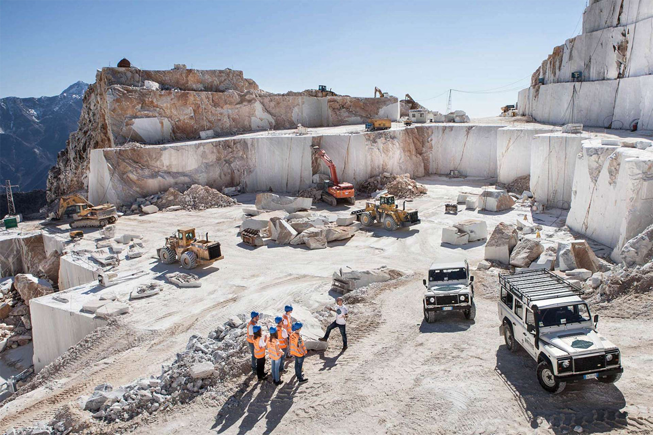 Carrara Marble Land Rover Defender Tour