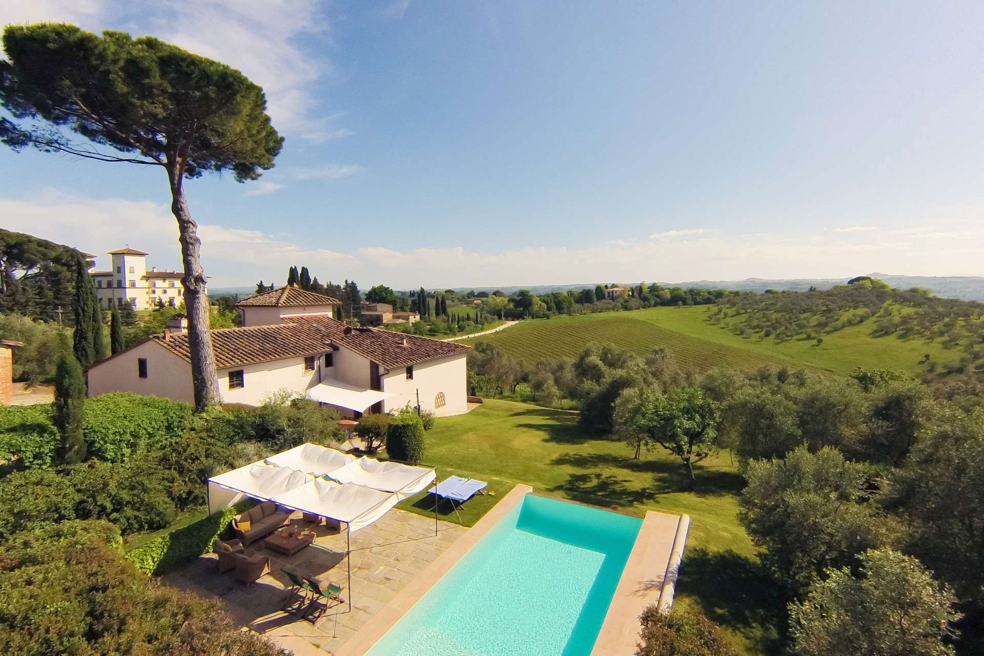 Gugliaie The villa set among the olive groves and vineyards