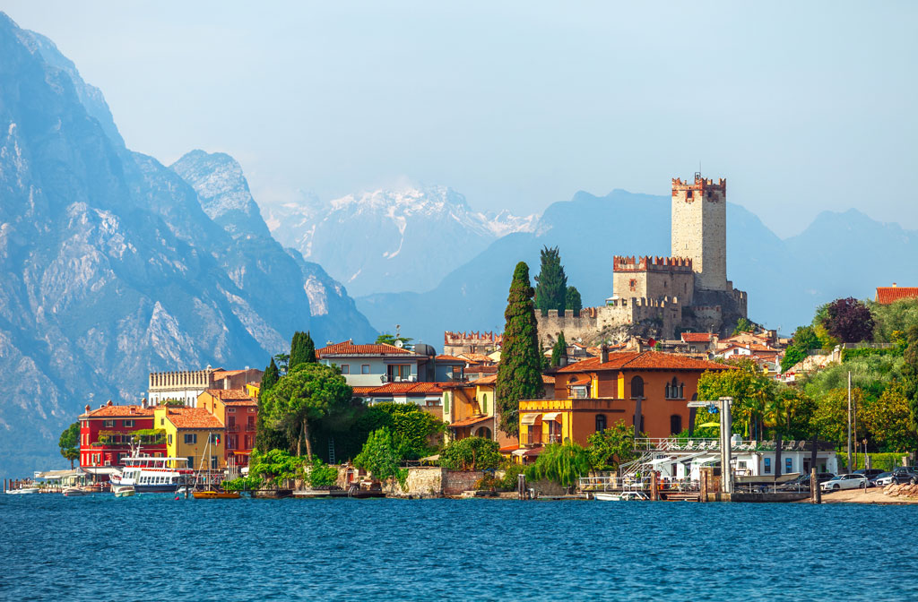 Malcesine: the best town for windsurfing and sailing 