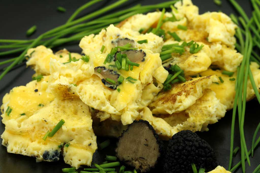 Scrambled eggs with truffles