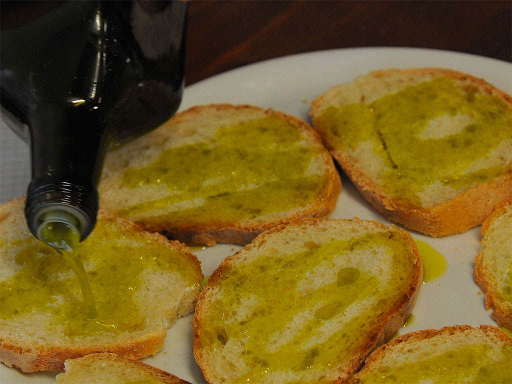 crostini with olive oil