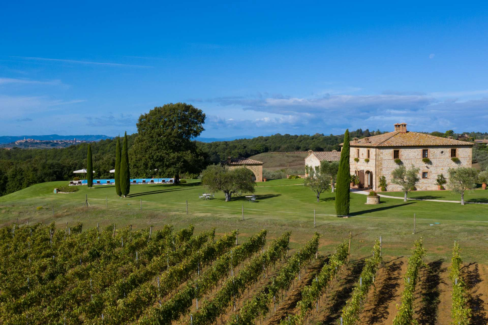 Dadianora The estate producing one of the oldest and most prestigious wines of Tuscany, Nobile di Montepulciano DOCG