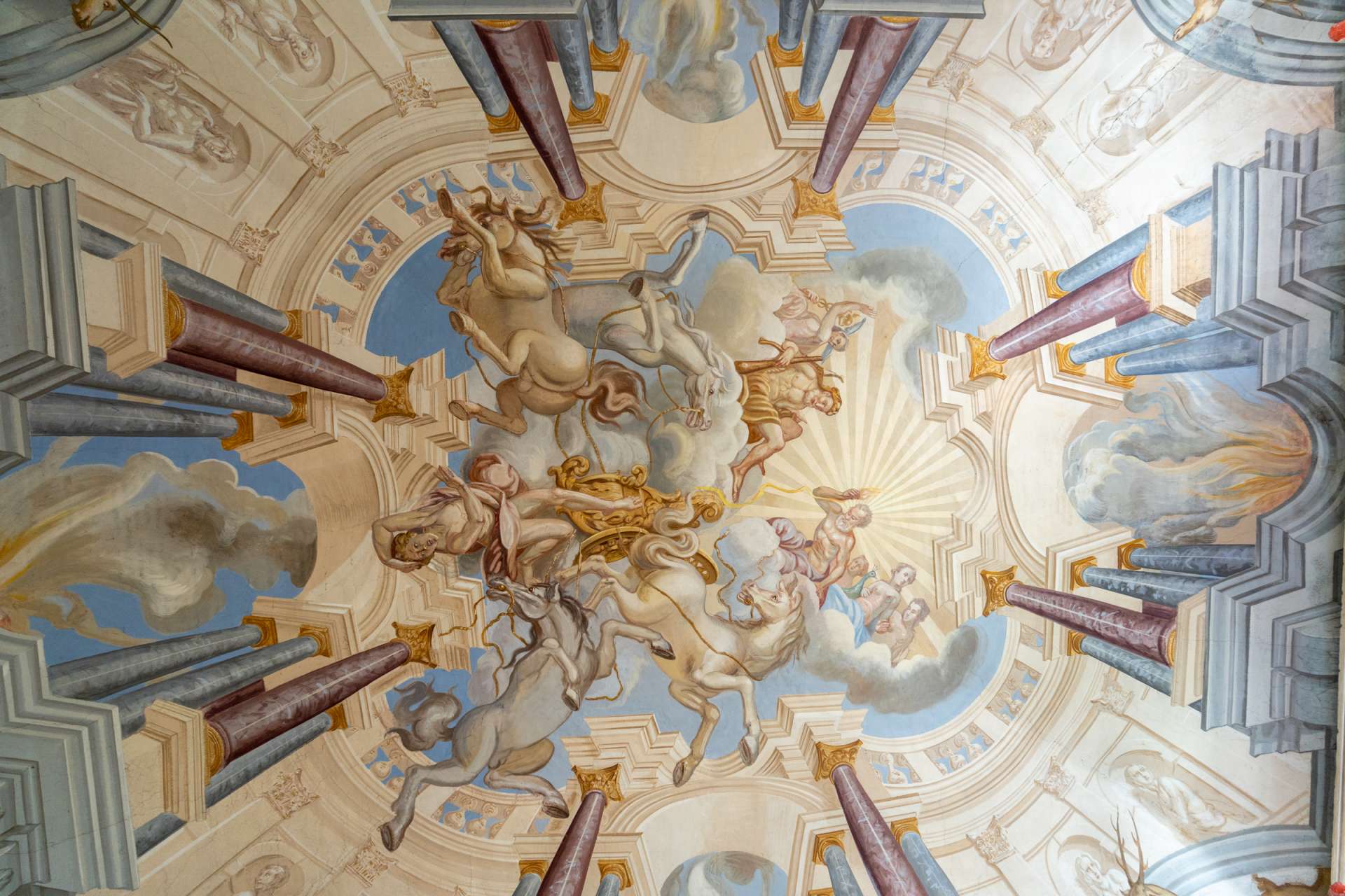 Villa Sigurtà This striking fresco, painted by Baroque artists Biago Falcieri and Carlo Leopoldo Sferini, depicts the fall of Phaeton.