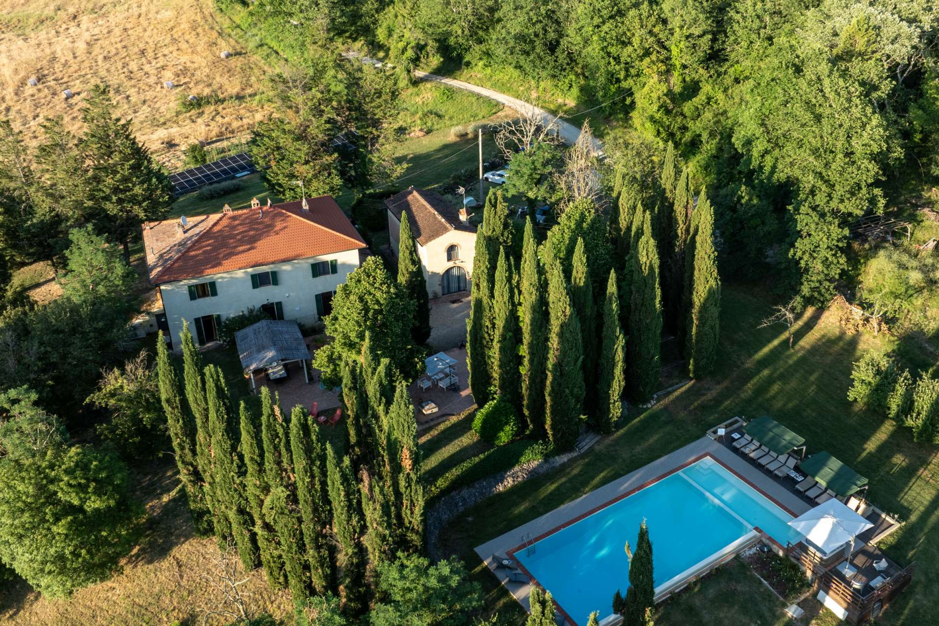 Vila D´Elsa Villa DElsa set within its private 80 acre estate of woodland with spectacular views as far as the eye can see of olive groves and vineyards
