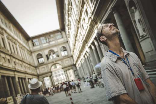 Uffizi & Florentine Squares - Taking the time to appreciate the architecture of the Uffizi Gallery