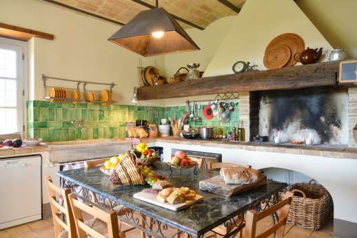 Acqua e Miele - External cooks Daniela or Alessandra, will come to the house and serve you a delicious Umbrian meal a real food experience at a very reasonable cost