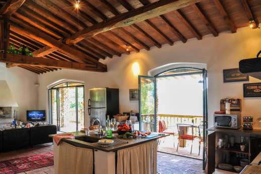 Campo Chinandoli - The open kitchen and lounge area.