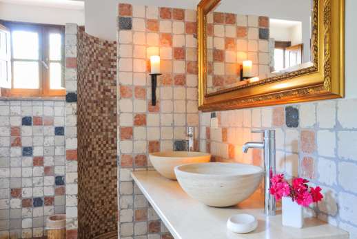 Campo Chinandoli - Spacious bathrooms.
