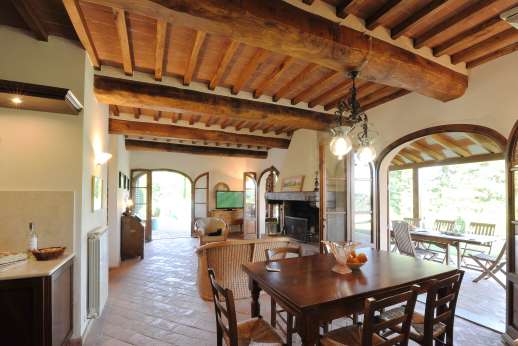 Casa Tara - Guesthouse, open plan kitchen and sitting room.