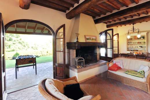 Casa Tara - Guesthouse; leading out to the loggia. Football table.
