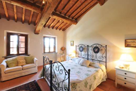 Casa Tara - Main house, air conditioned twin bedroom convertible to a double, with air conditioning.