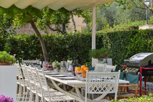 I Giullari - BBQ at the villa