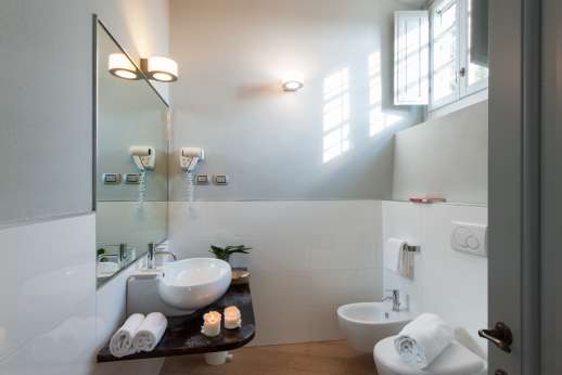 I Giullari - Independent suite, en suite bathroom