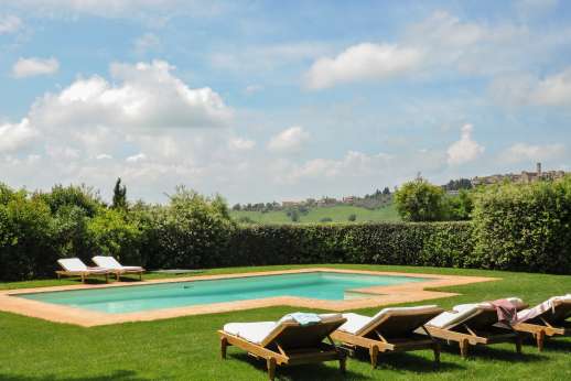 I Tre Cipressi - The pool 5.5m x 11.5m/ 18 x 37 feet, has a depth from 1.5-2.6m/5-8 feet with corner steps for entry/exit.
