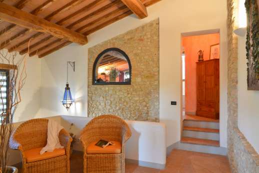 I Tre Cipressi - Seating area on the first floor landing.