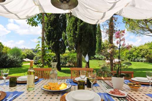 I Tre Cipressi - Wine dine and relax at this perfect villa