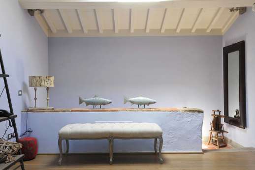 Il Borgo di Petroio - First floor sitting room of the main house.