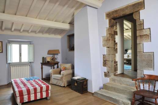 Il Borgo di Petroio - First floor air-condtioned sitting room.