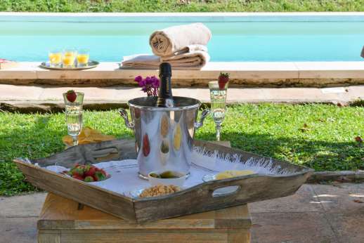 Il Cerro - Enjoy and relax to a home cooked meal prepared for you by the staff at Il Cerro.