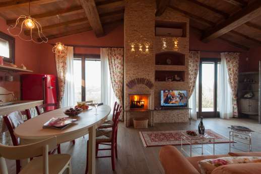Il Chiesino - Guest house air conditioned kitchen/diner with table for 6 people and working fireplace