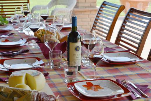 Il Chiesino - The nearby pretty hill town of Scansano, known for its red wine and olive oil.A beautiful and relaxing villa perfect for enjoying the coastal delights of Tuscany.