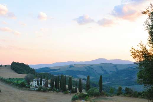 Il Cornello - In a lovely, very hilly part of south-eastern Tuscany noted for its thermal spas.