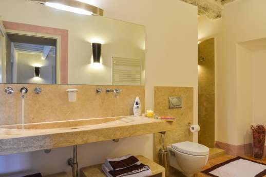 Il Cornello - En suite bathroom.