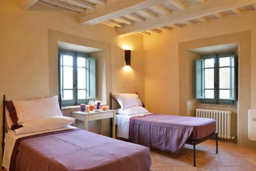 Il Cornello - Another of the air-conditioned twin bedrooms.
