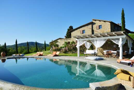 Il Cortile Pratolino - Il Cortile di Pratolino, 2km/1.5 miles from Montegonzi, Chianti, Tuscany.