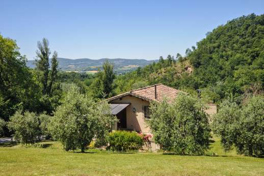 L’Olmo (x 4 people) with Staff and Cook - L'Olmo, the house gazes through a deep valley towards an open countryside of fields and forests.