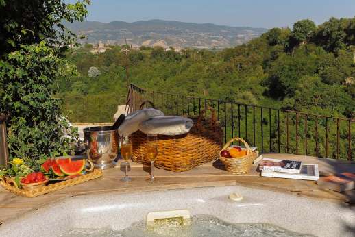 Honeymoon and L'Orto di Alice - A hot tub sits on one of the two terraces with spectacular views.