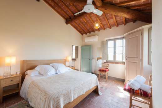 La Badiole - Air-conditioned double bedroom with an ensuite