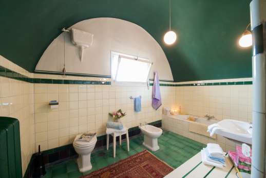 La Fattoria di Sarteano - Large en suite bathroom