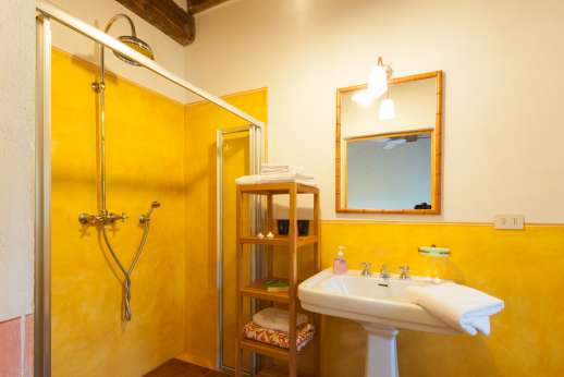 La Magione - One of the bathrooms.