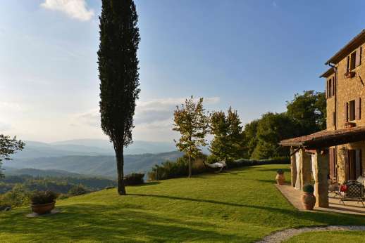 Le Gorgacce - Its hill side position offers the most wonderful views.