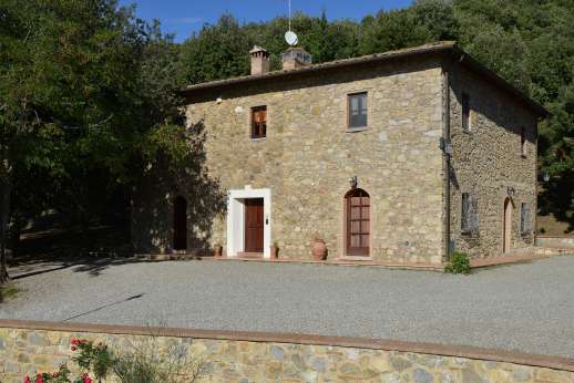Montaspro - Entrance to Montaspro, a very charming stone farmhouse, ideal for a a perfect holiday.