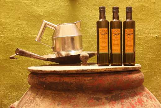 Podere Castelluccio - Podere Castelluccio's locally produced olive oil.