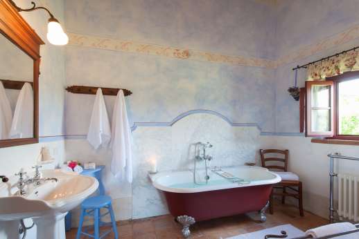 Podere Celli - An en suite bathroom.