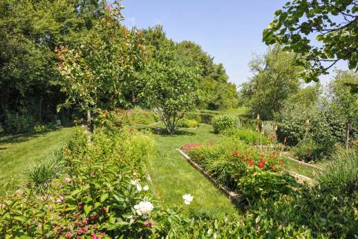 Poggio Alto -  In the midst of the Tuscan countryside the owners have created a wonderful garden.
