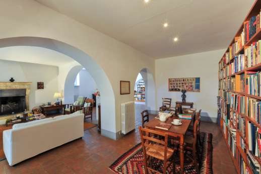 Poggio Alto - The library ground floor main house.