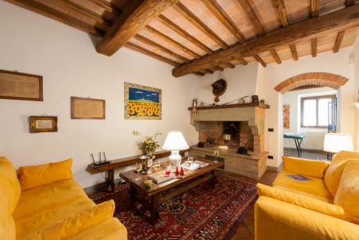 Rosso Fiorentino - Upper ground floor sitting room
