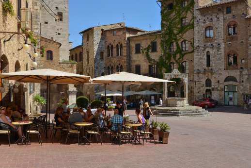 San Leolino - The towered hilltop town of San Gimignano