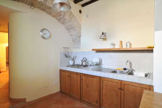 Santi Terzi (x 14 people) with Staff and Cook - Second floor small kitchen