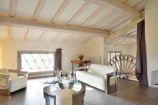 Tenuta Almabrada - Guesthouse sitting room in the bedroom