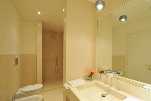 Tenuta Almabrada - Summerhouse bathroom