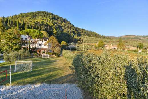 The Estate Of Petroio - The grounds including volleyball court!