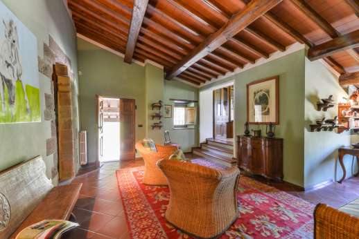The Estate Of Petroio - Leading through upstairs living room of Casa Arianna