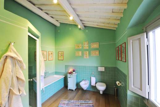 The Estate of Petroio with Staff and Cook - Il Borgo di Petroio the en suite bathroom with bath and separate shower.