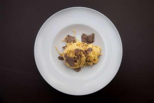 Staffed weddings at The Estate of Petroio - Spaghetti and truffle (photo by Kirsty Young)