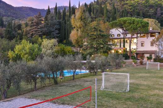 Staffed weddings at The Estate of Petroio